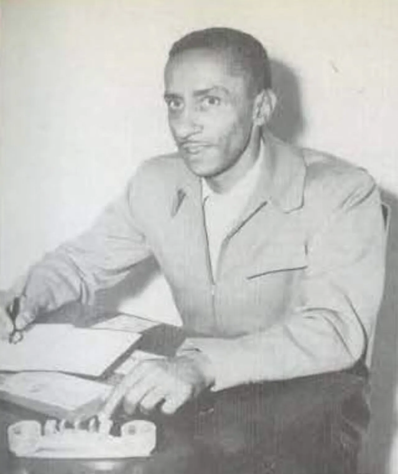 Porträt von T. B. Ellis (1912–2000) – Gedenkseite