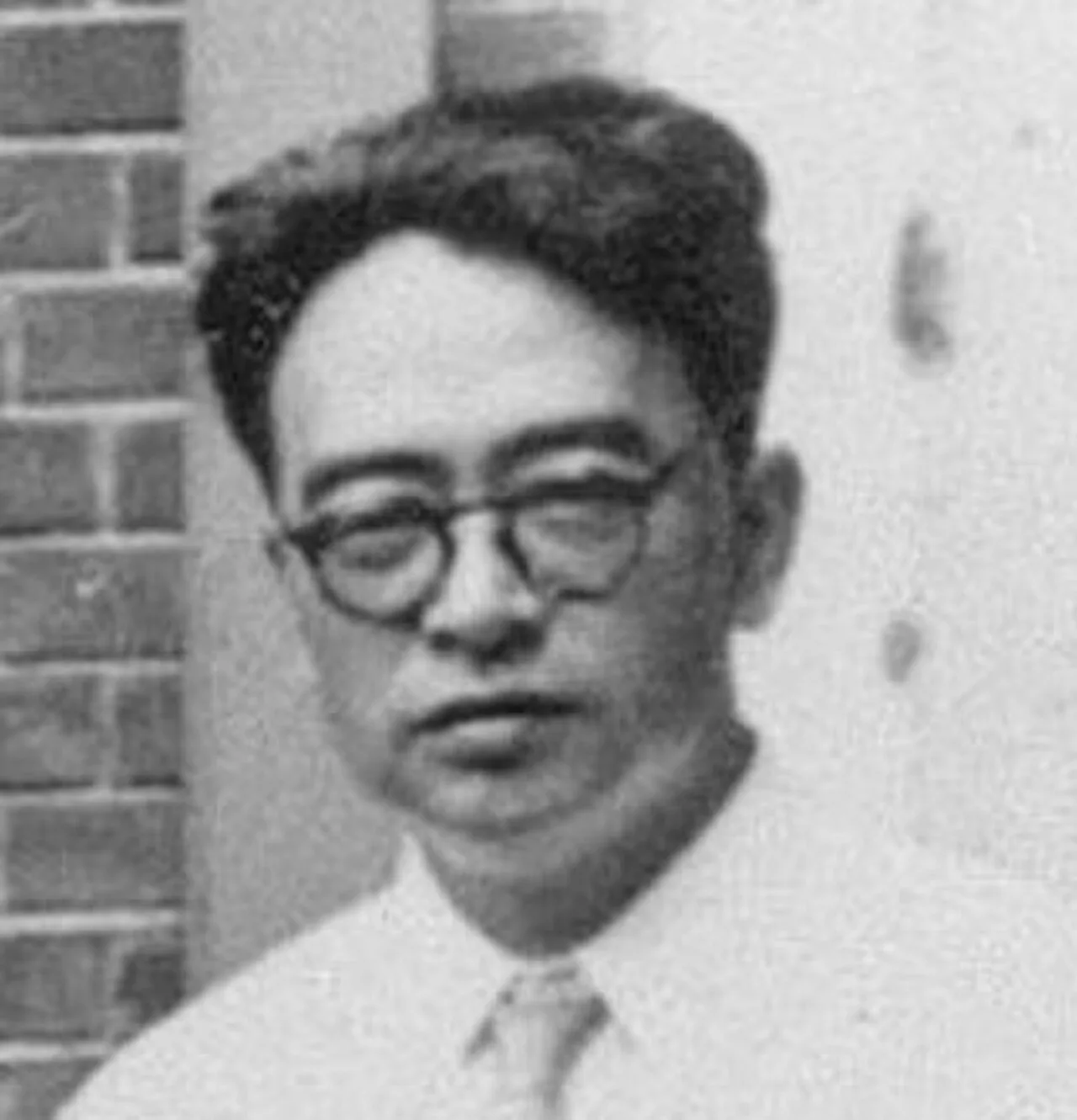 Porträt von Tang Junyi (1909–1978) – Gedenkseite