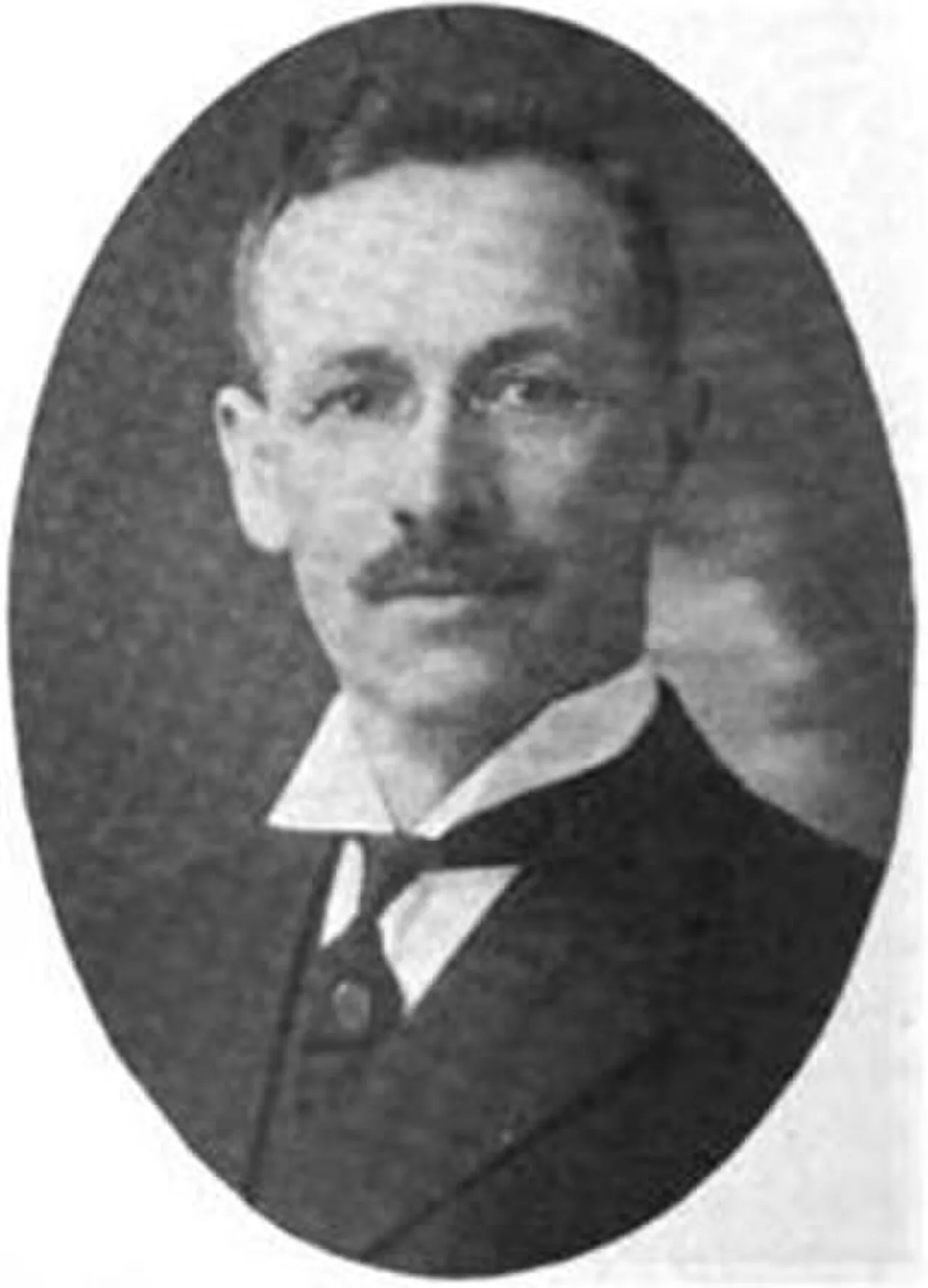 Portrait of Thomas E. McKay (1875–1958) – memorial page