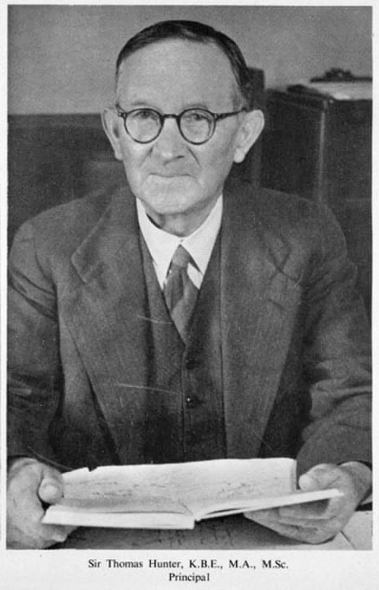 Portrait of Thomas Hunter (1876–1953) – memorial page
