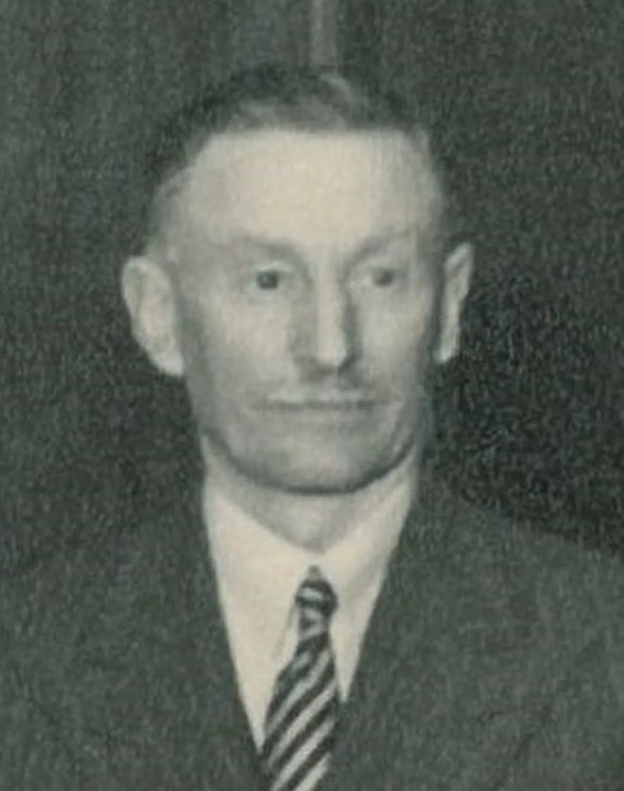 Portrait of Thomas Kay Stuart Sidey (1908–2007) – memorial page