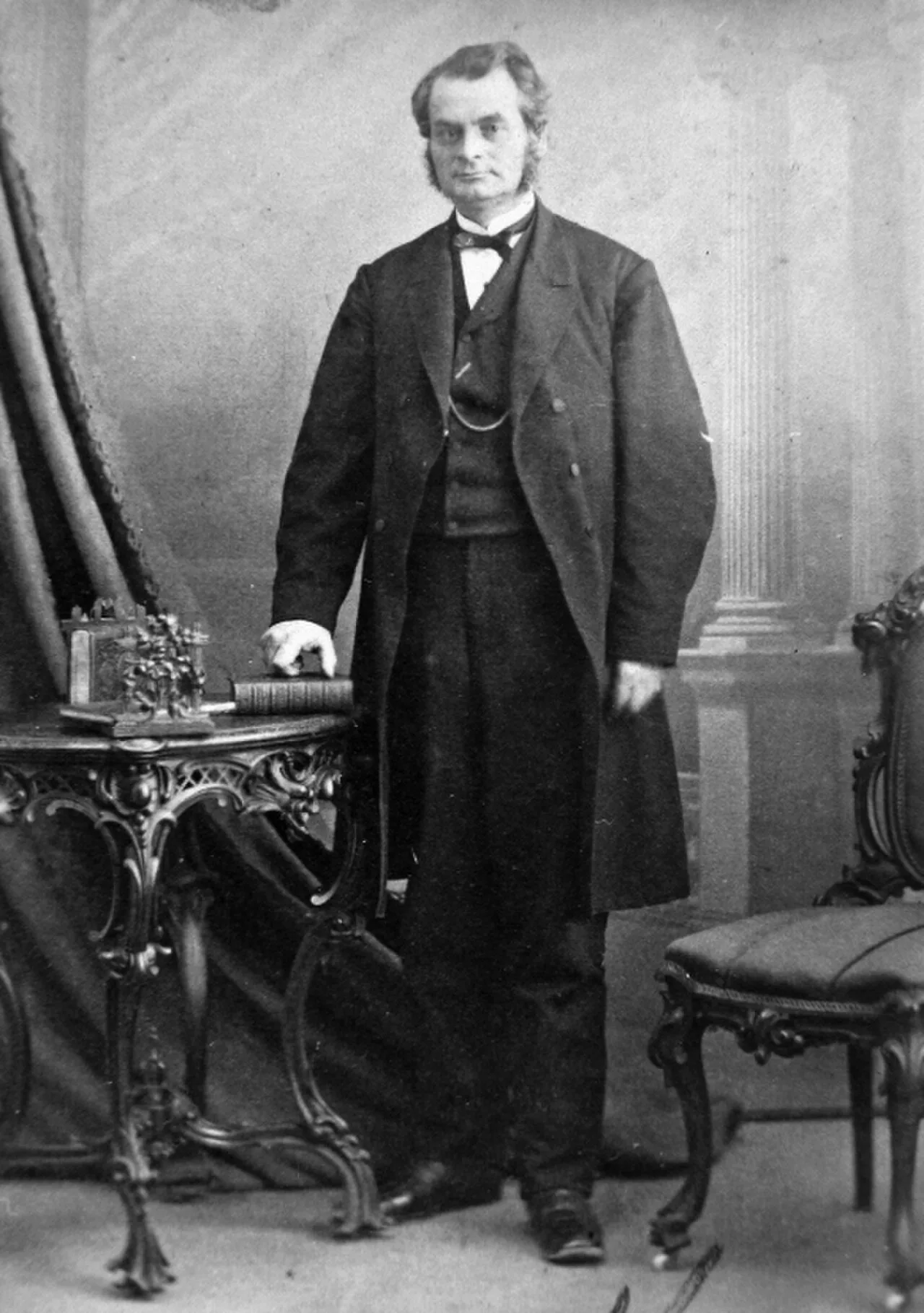 Portrait of Samuel Leonard Tilley (1818–1896) – memorial page