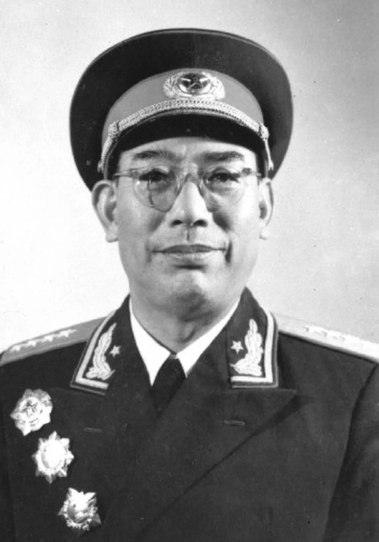 Porträt von Xu Guangda (1908–1969) – Gedenkseite