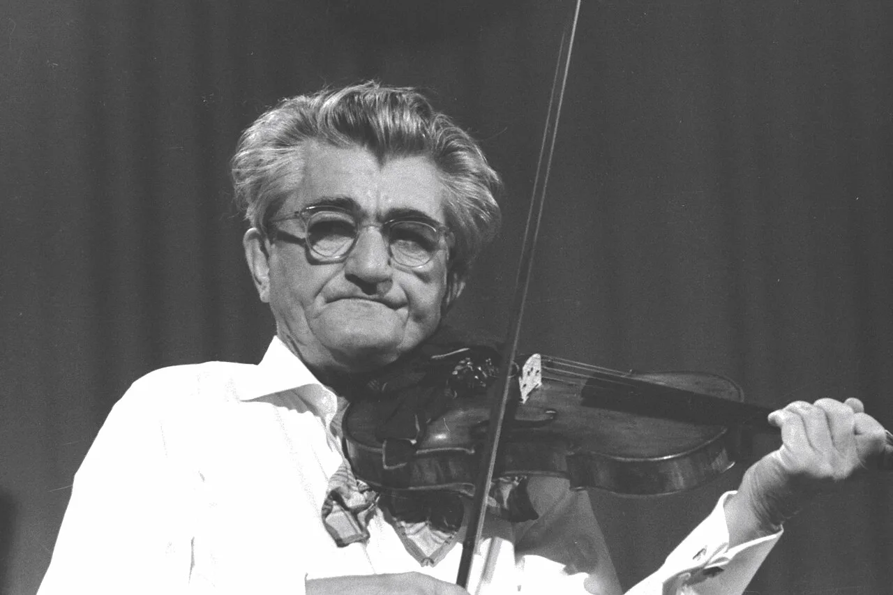 Porträt von Vlastimir Pavlović Carevac (1895–1965) – Gedenkseite