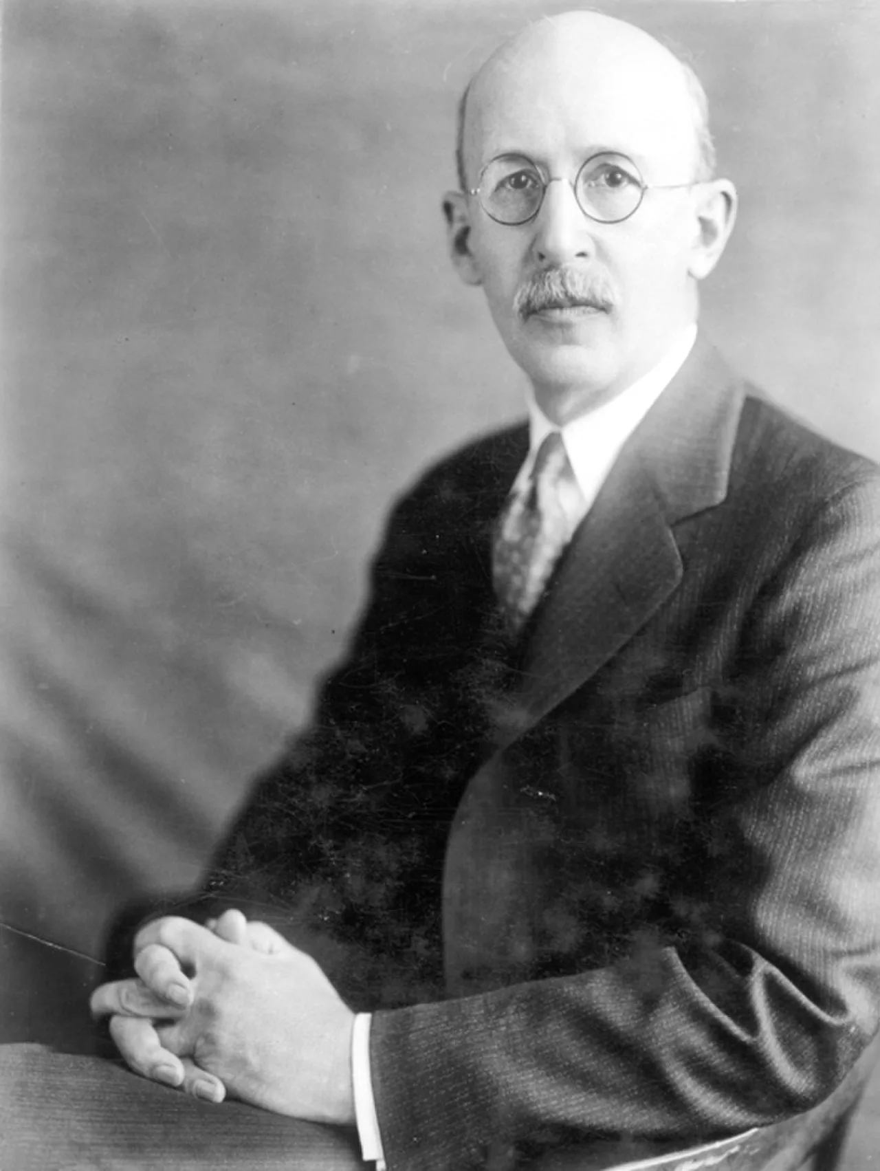 Porträt von Walter Curran Mendenhall (1871–1957) – Gedenkseite