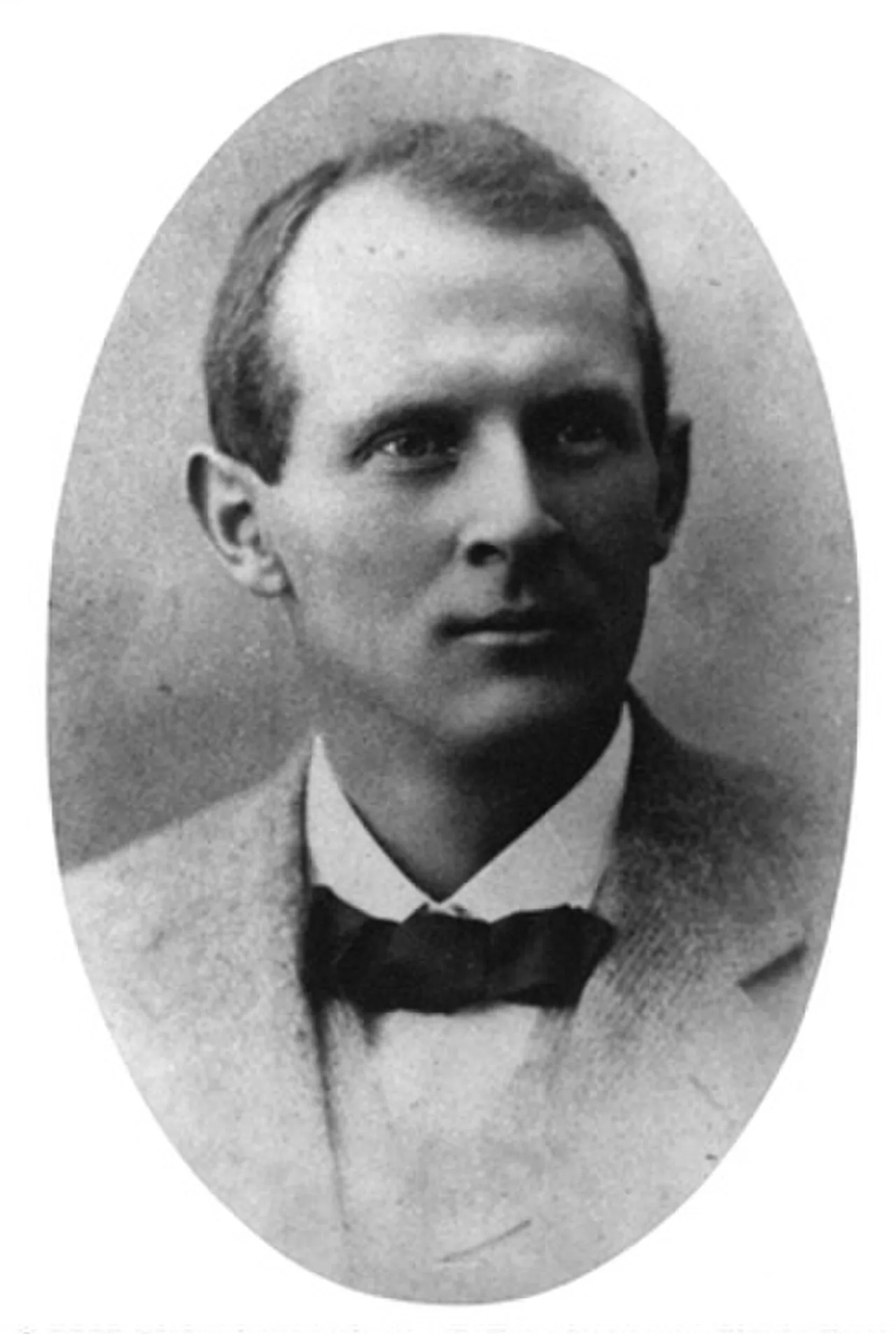 Portrait of Walter James (1863–1943) – memorial page