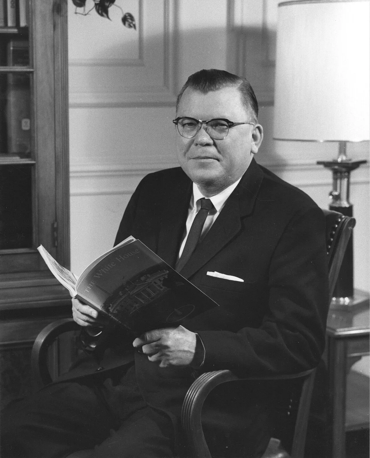 Porträt von Wayne C. Grover (1906–1970) – Gedenkseite