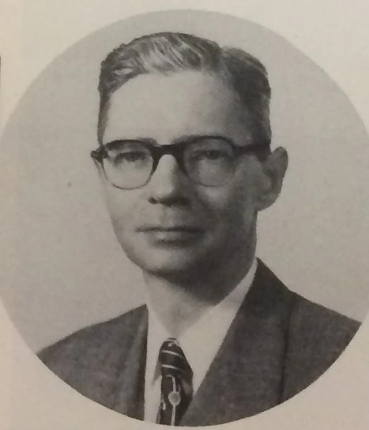 Porträt von William L. Pfeiffer (1907–1985) – Gedenkseite