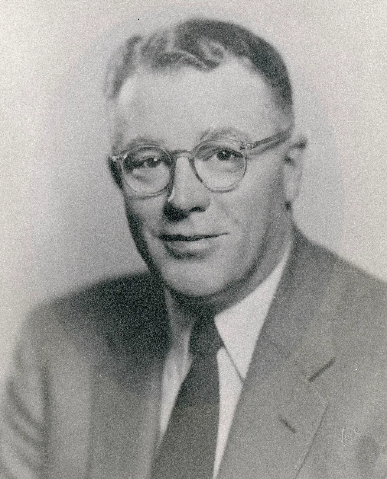 Portrait of Robert Haskell (1903–1987) – memorial page