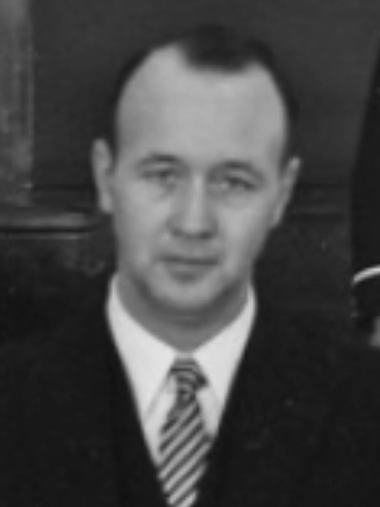Portrait of Willis A. Trafton Jr. (1918–1994) – memorial page