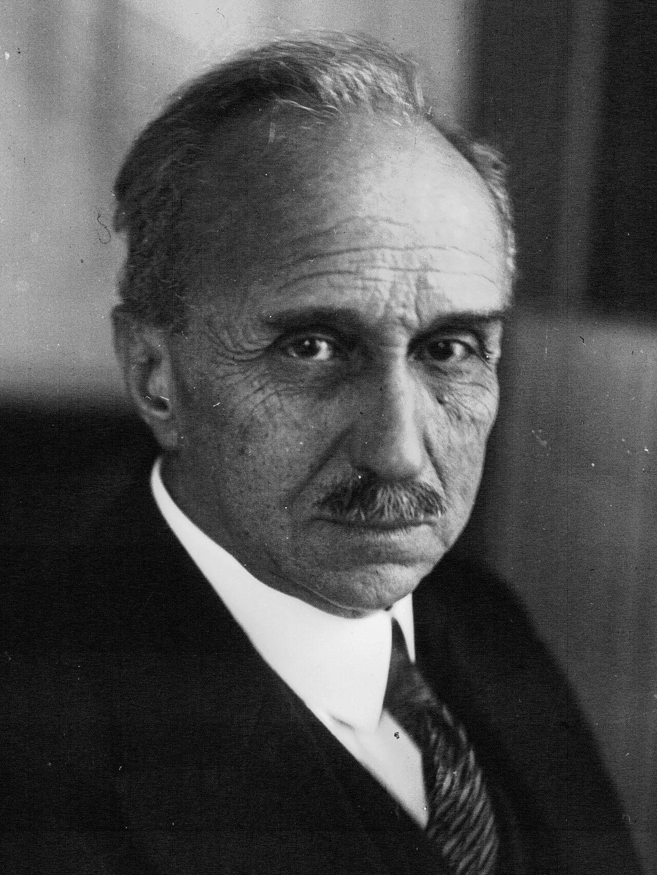 Portrait of Vittorio Scialoja (1856–1933) – memorial page