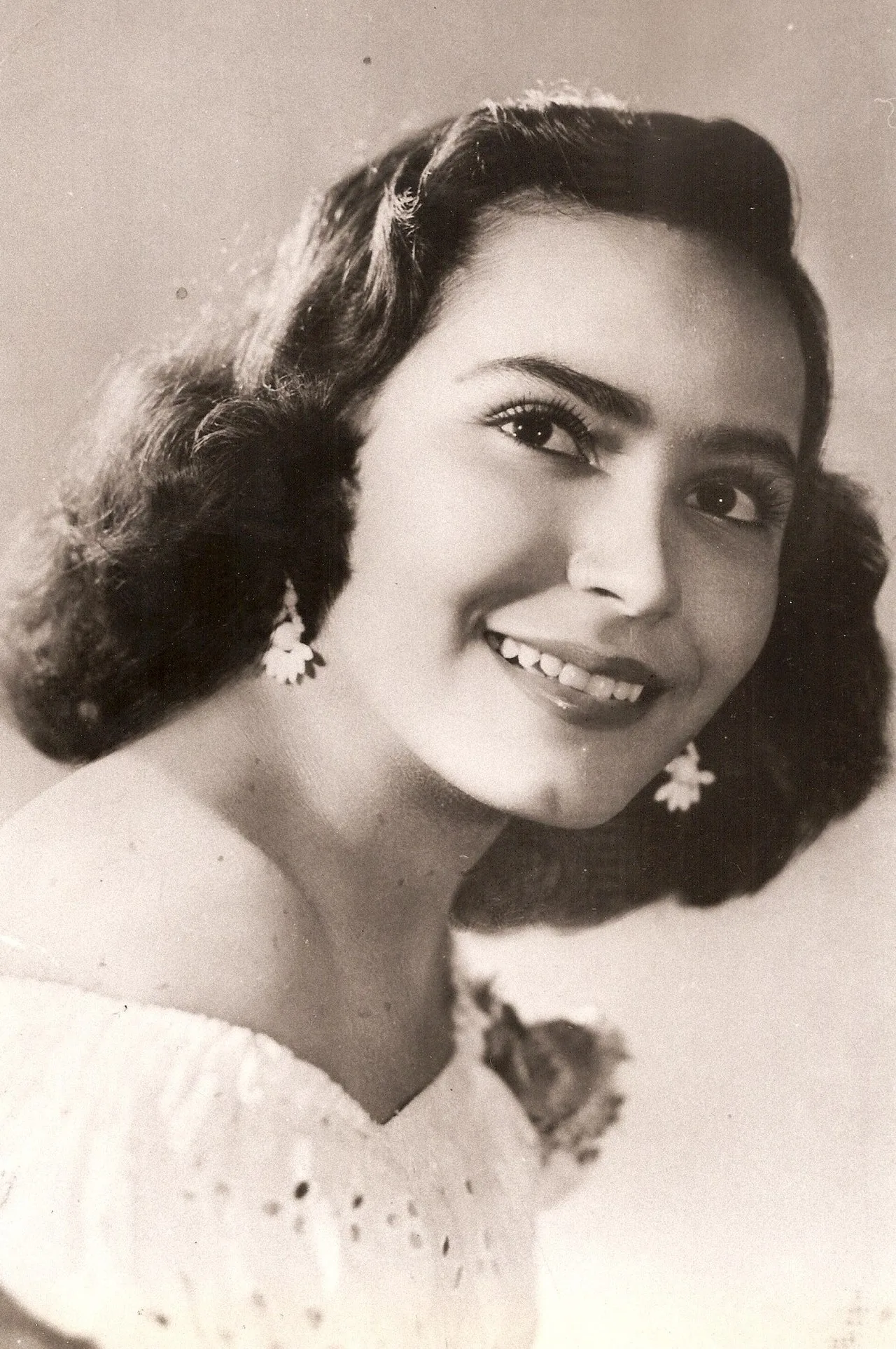 Portrait of Carmen Salinas (1939–2021) – memorial page