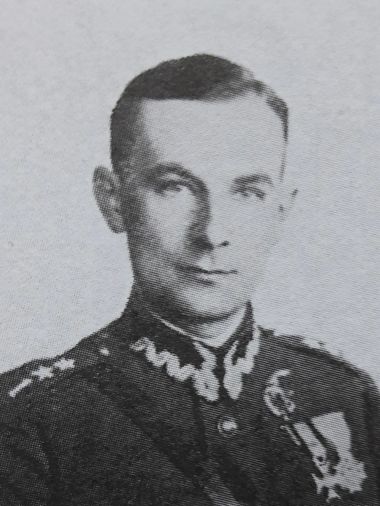 Porträt von Tadeusz Dzierzgowski (1900–1940) – Gedenkseite