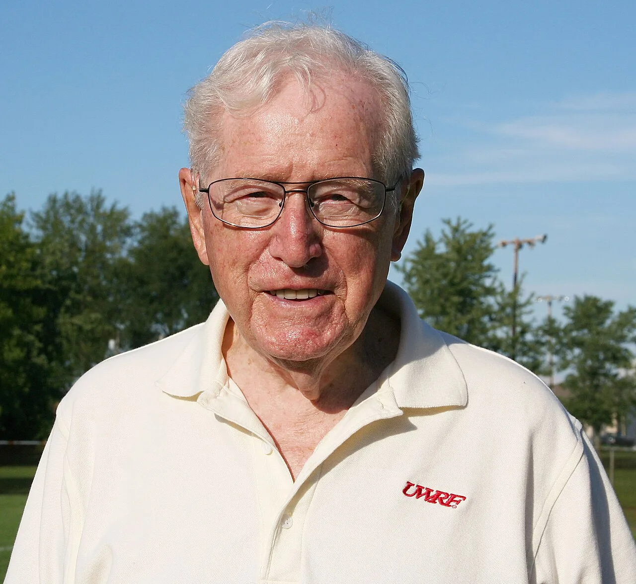 Portrait of Otis R. Bowen (1918–2013) – memorial page