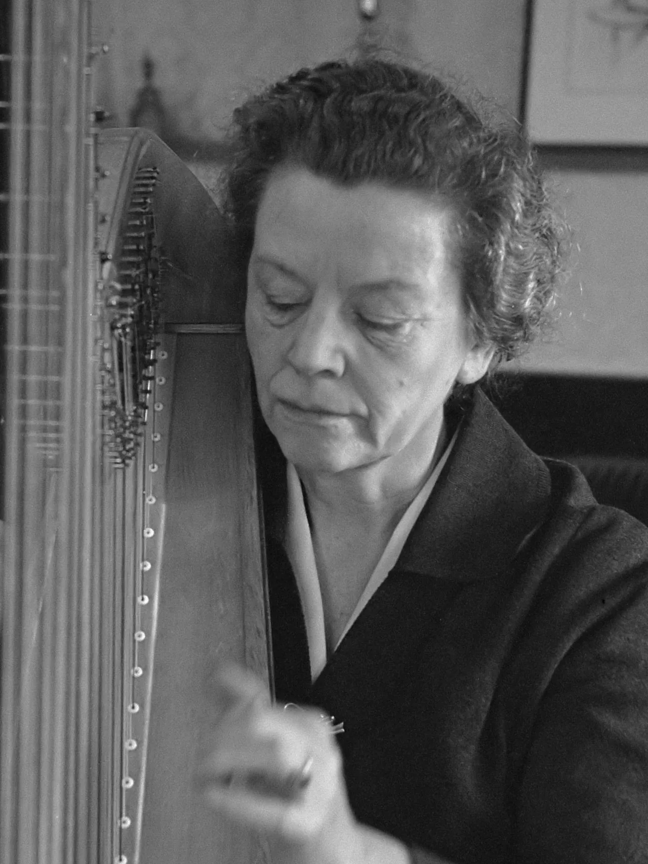 Portrait of Phia Berghout (1909–1993) – memorial page