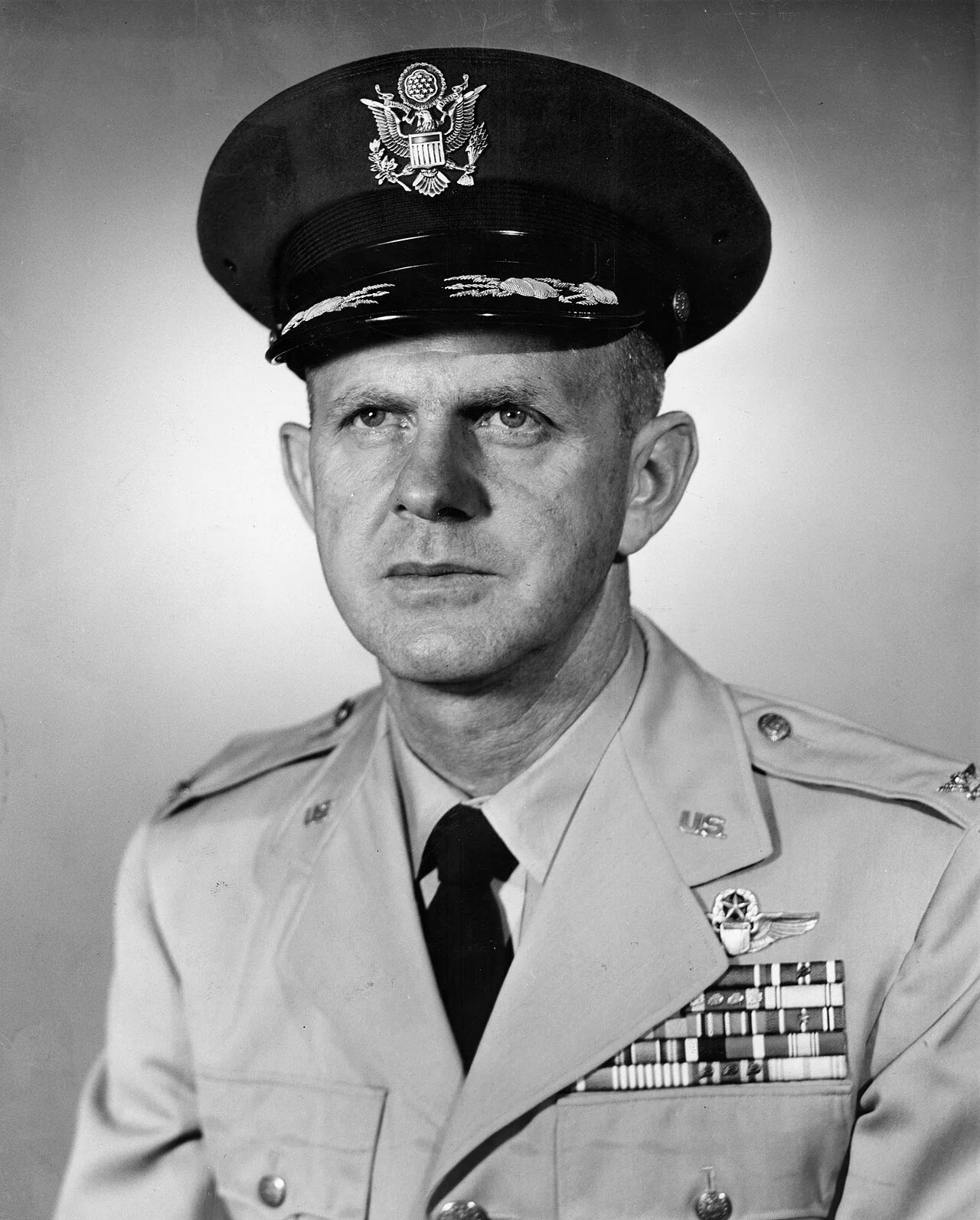 Porträt von William L. Leverette (1913–2003) – Gedenkseite