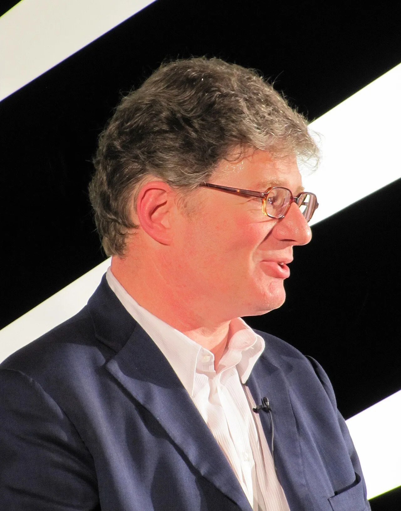 Porträt von Roger Willemsen (1955–2016) – Gedenkseite