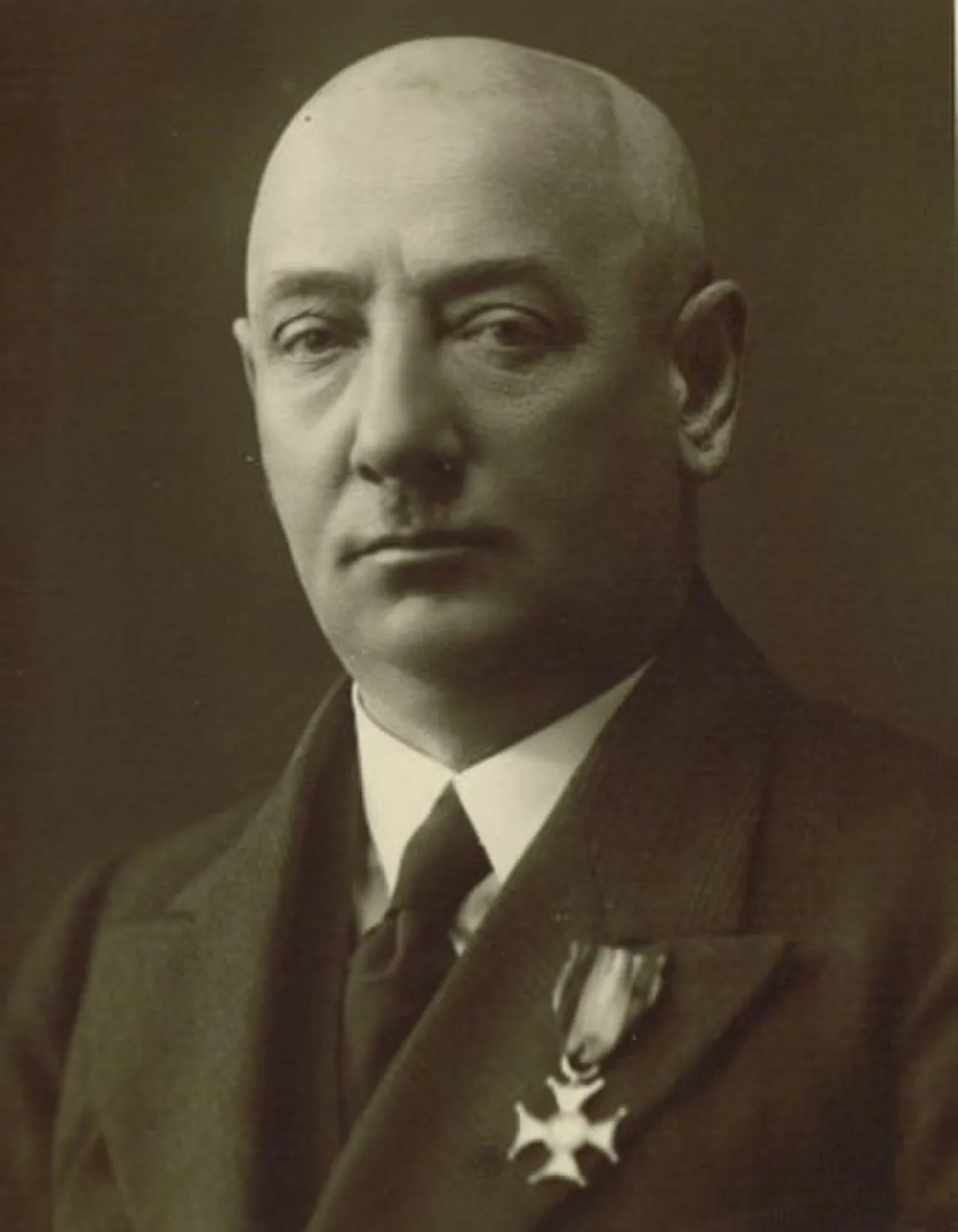 Porträt von Tadeusz Ruge (1886–1939) – Gedenkseite