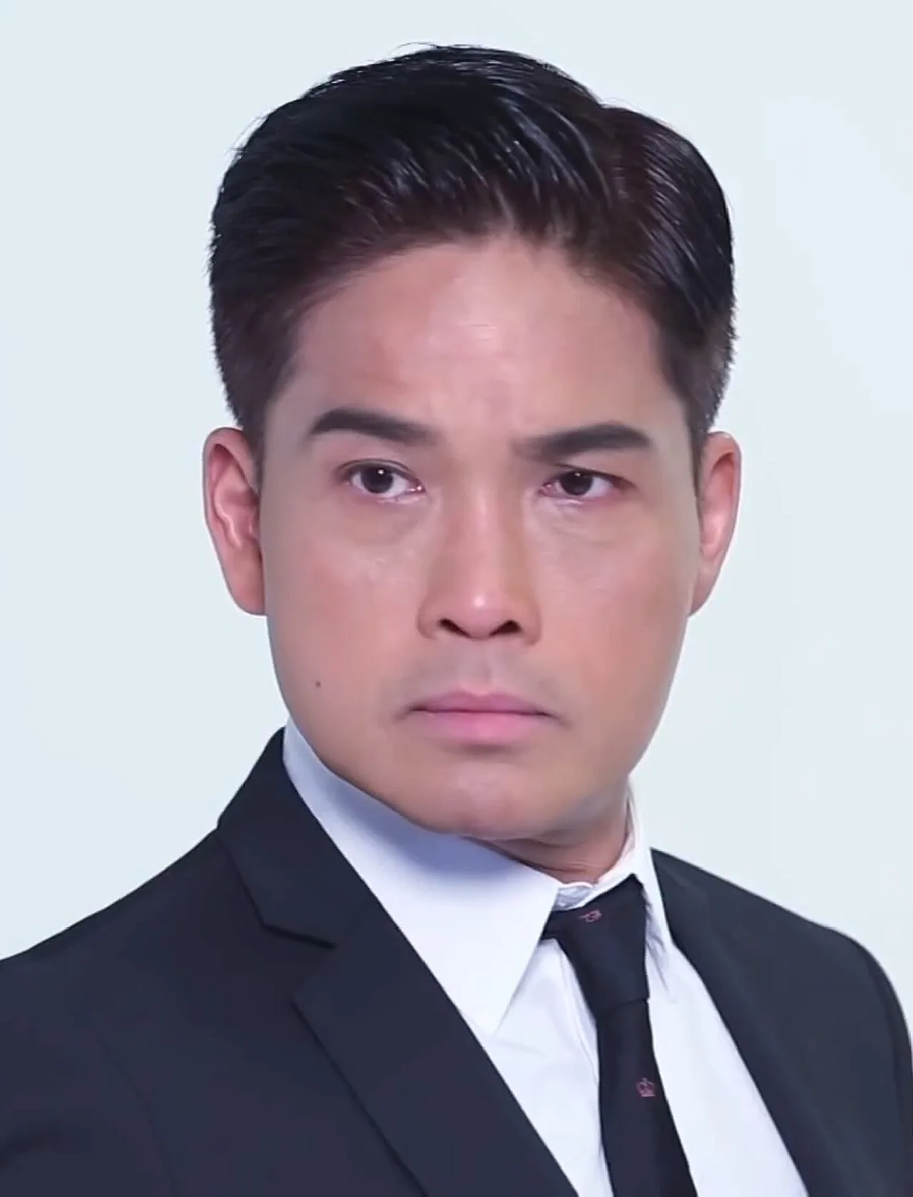 Porträt von Eric Cheng (1965–2024) – Gedenkseite