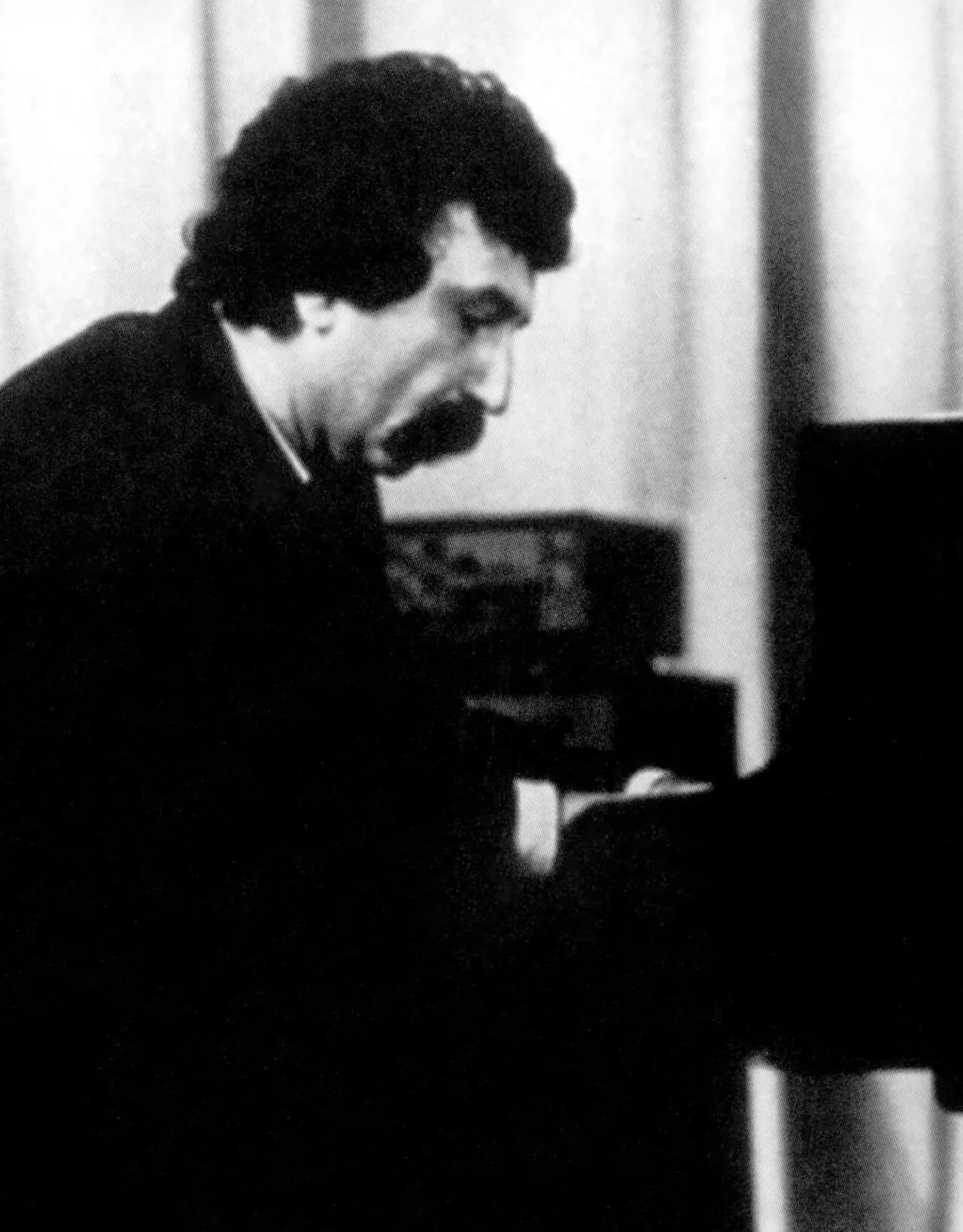 Portrait of Vaqif Mustafazadə (1940–1979) – memorial page
