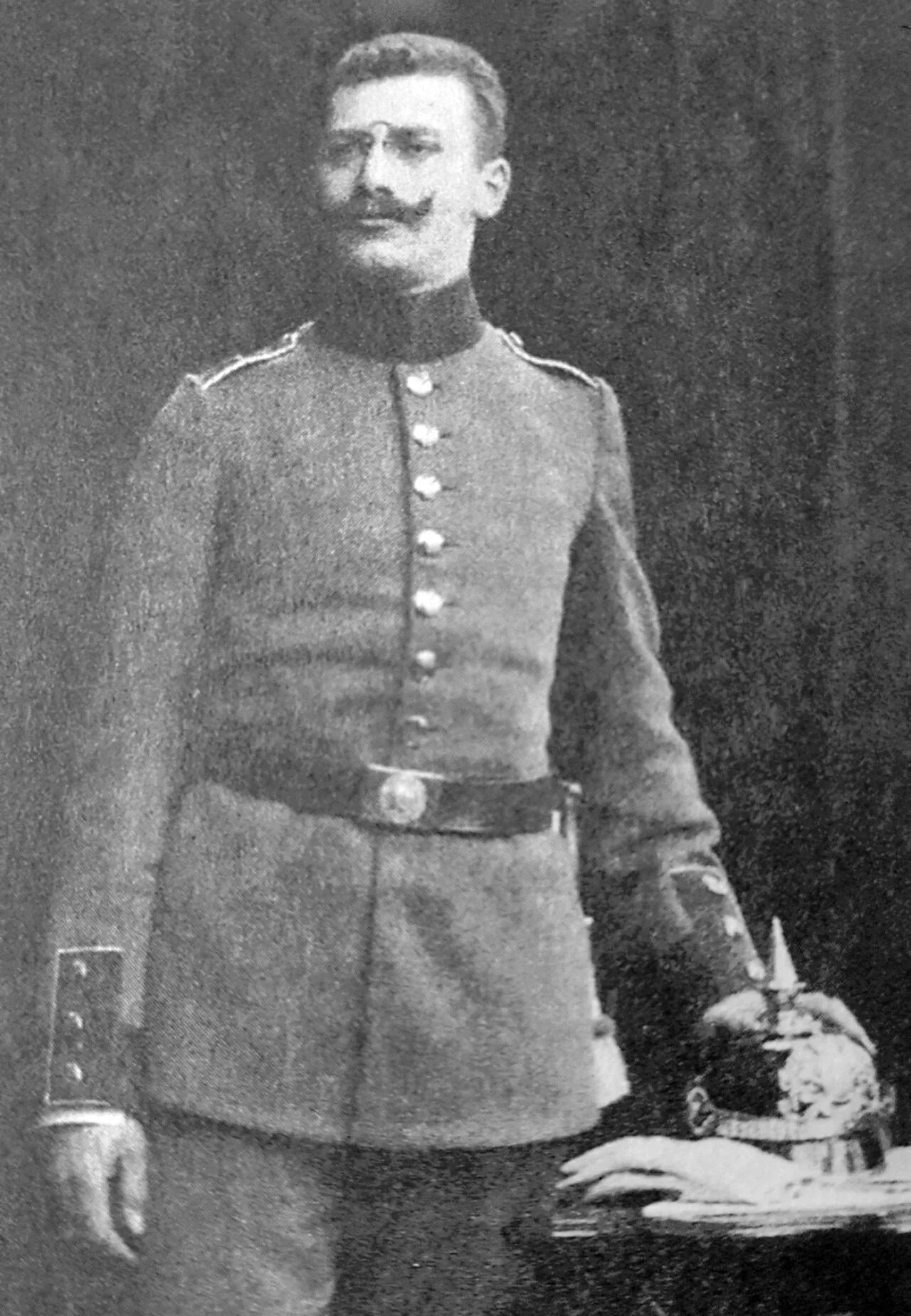 Leo Levy