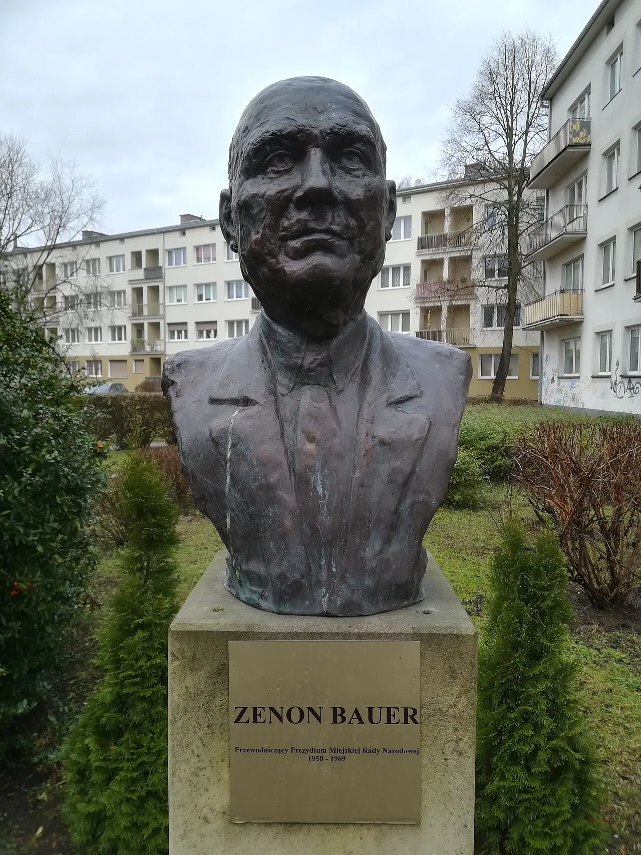 Portrait of Zenon Bauer (1913–2012) – memorial page