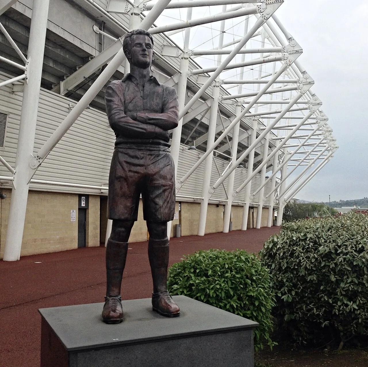 Portrait of Ivor Allchurch (1929–1997) – memorial page