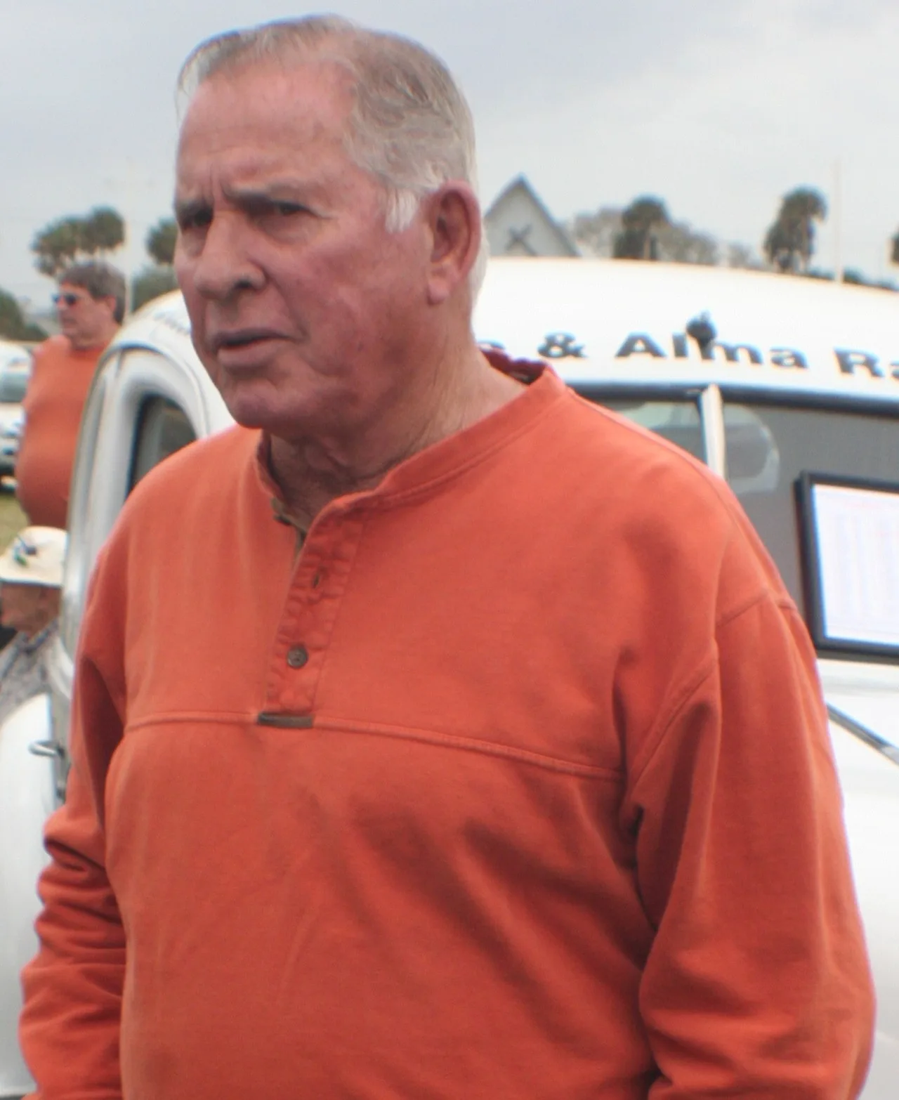 Porträt von David Pearson (1934–2018) – Gedenkseite