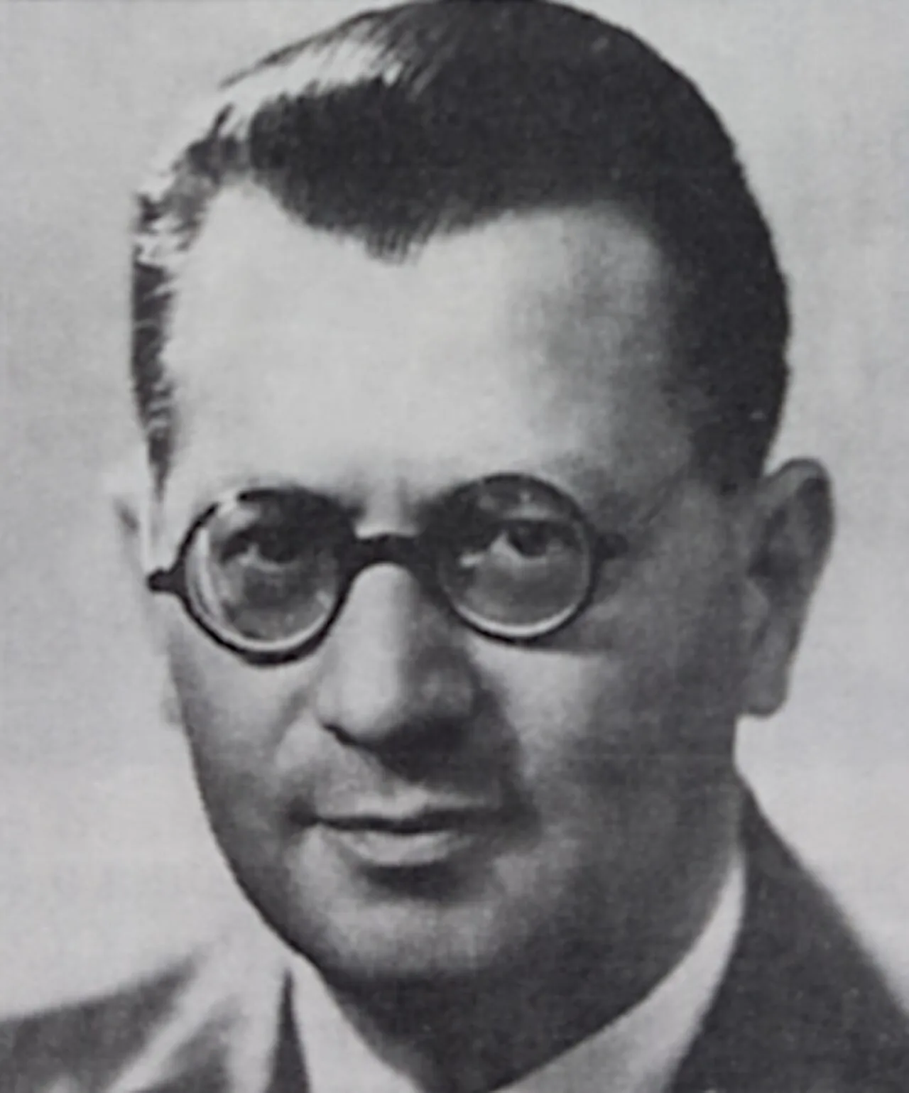 Portrait of Traitscho Kostow (1897–1949) – memorial page