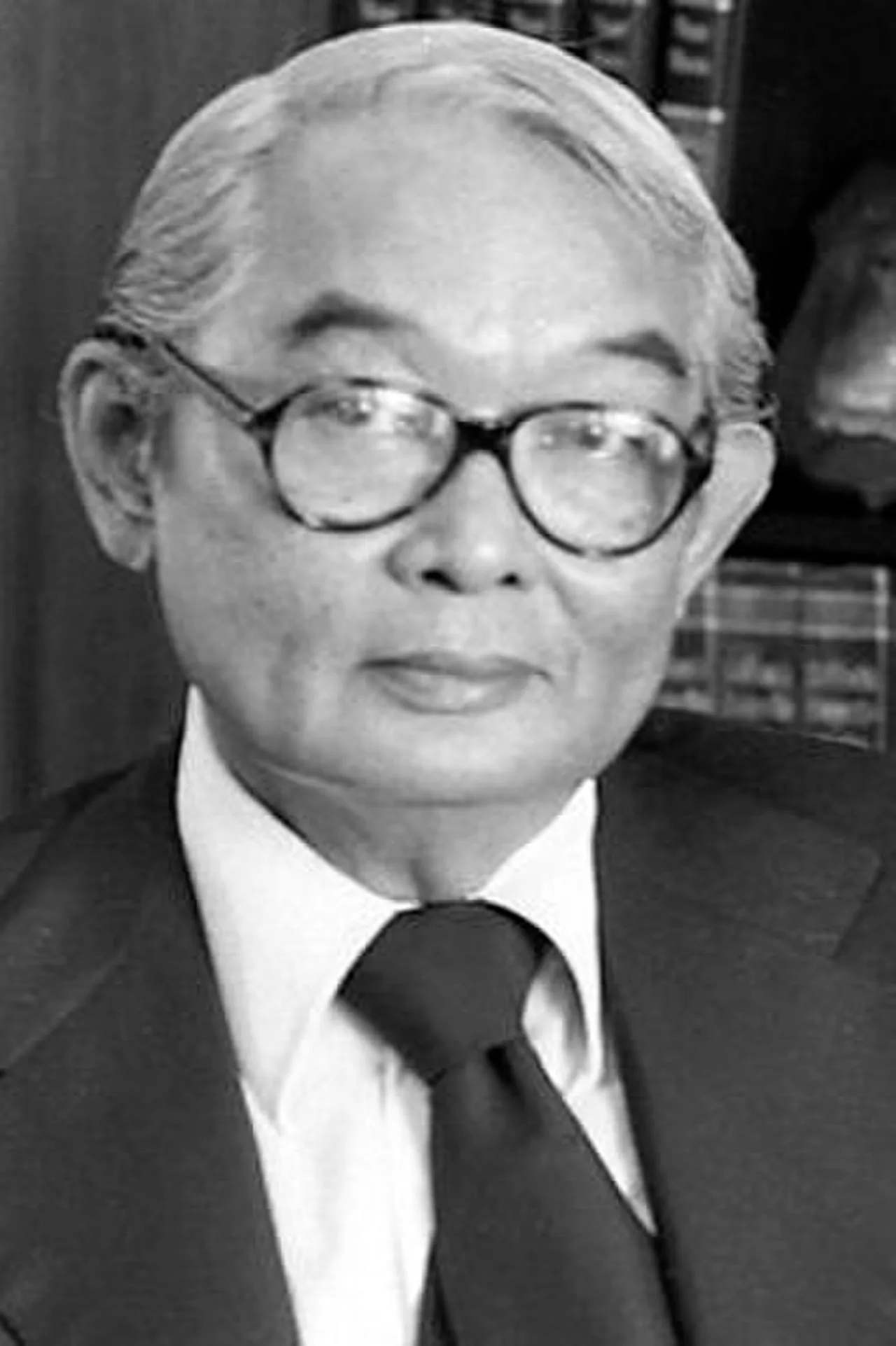 Portrait of Kukrit Pramoj (1911–1995) – memorial page