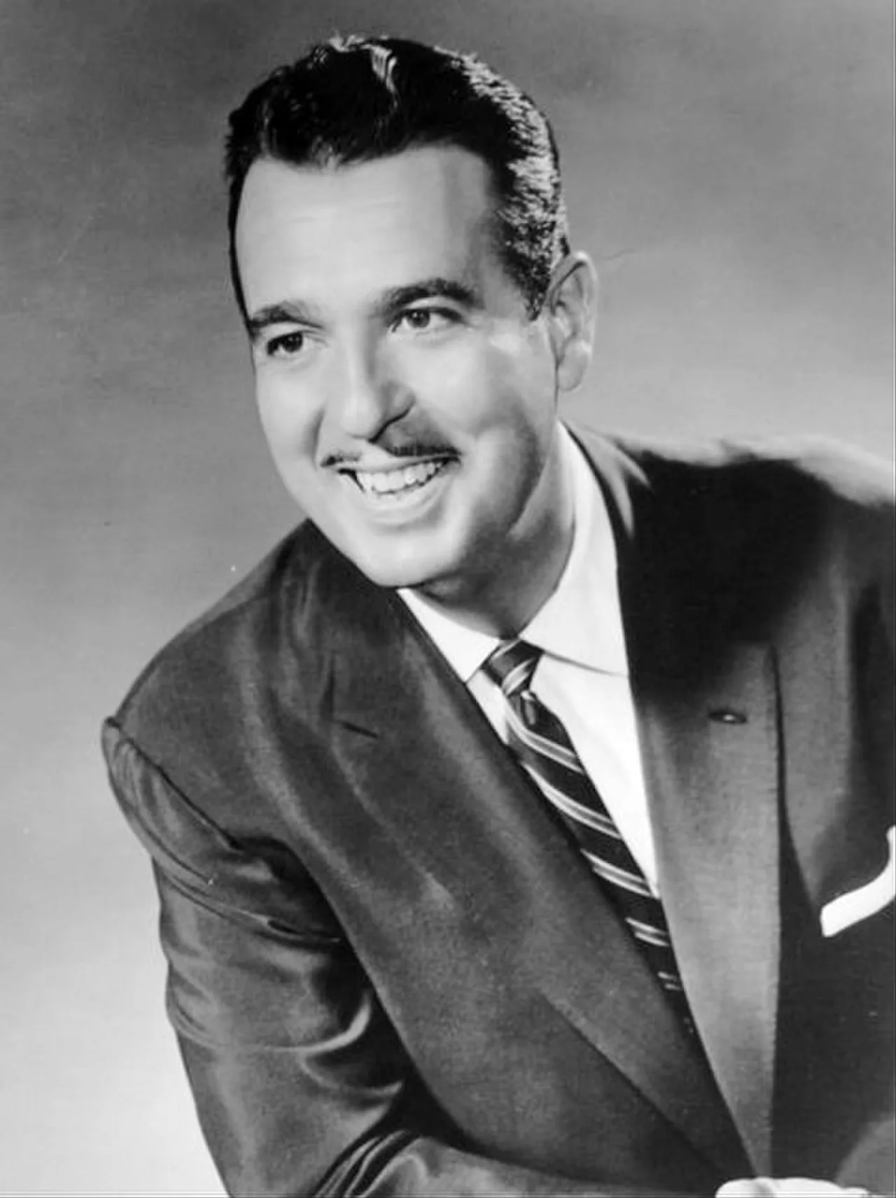 Porträt von Tennessee Ernie Ford (1919–1991) – Gedenkseite