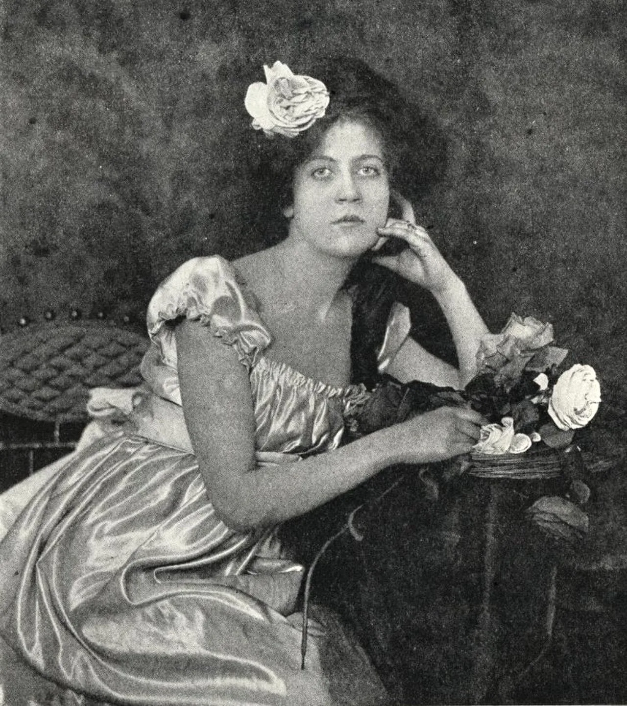 Porträt von Neva Aymar (1889–1932) – Gedenkseite