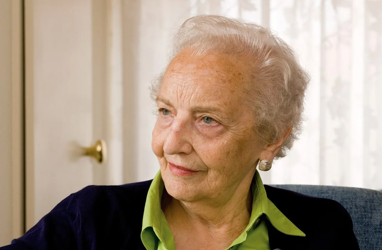 Porträt von Miren Jone Azurza (1929–2022) – Gedenkseite