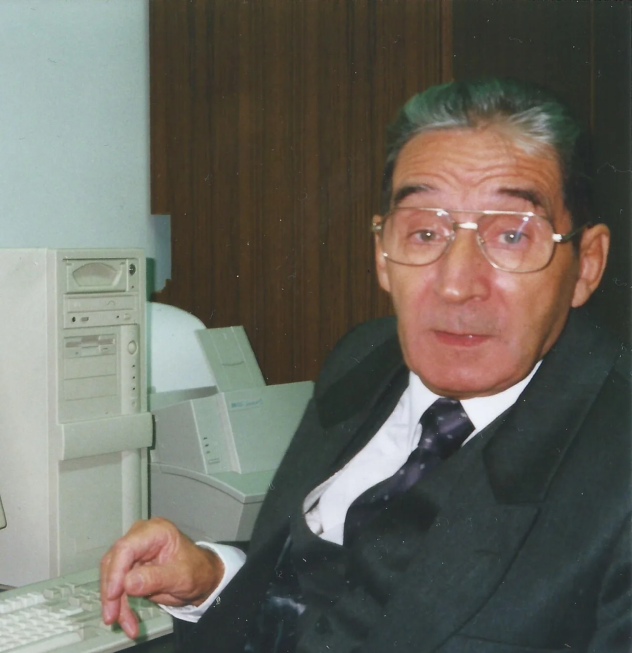 Porträt von Bogdan Burczyk (1930–2022) – Gedenkseite
