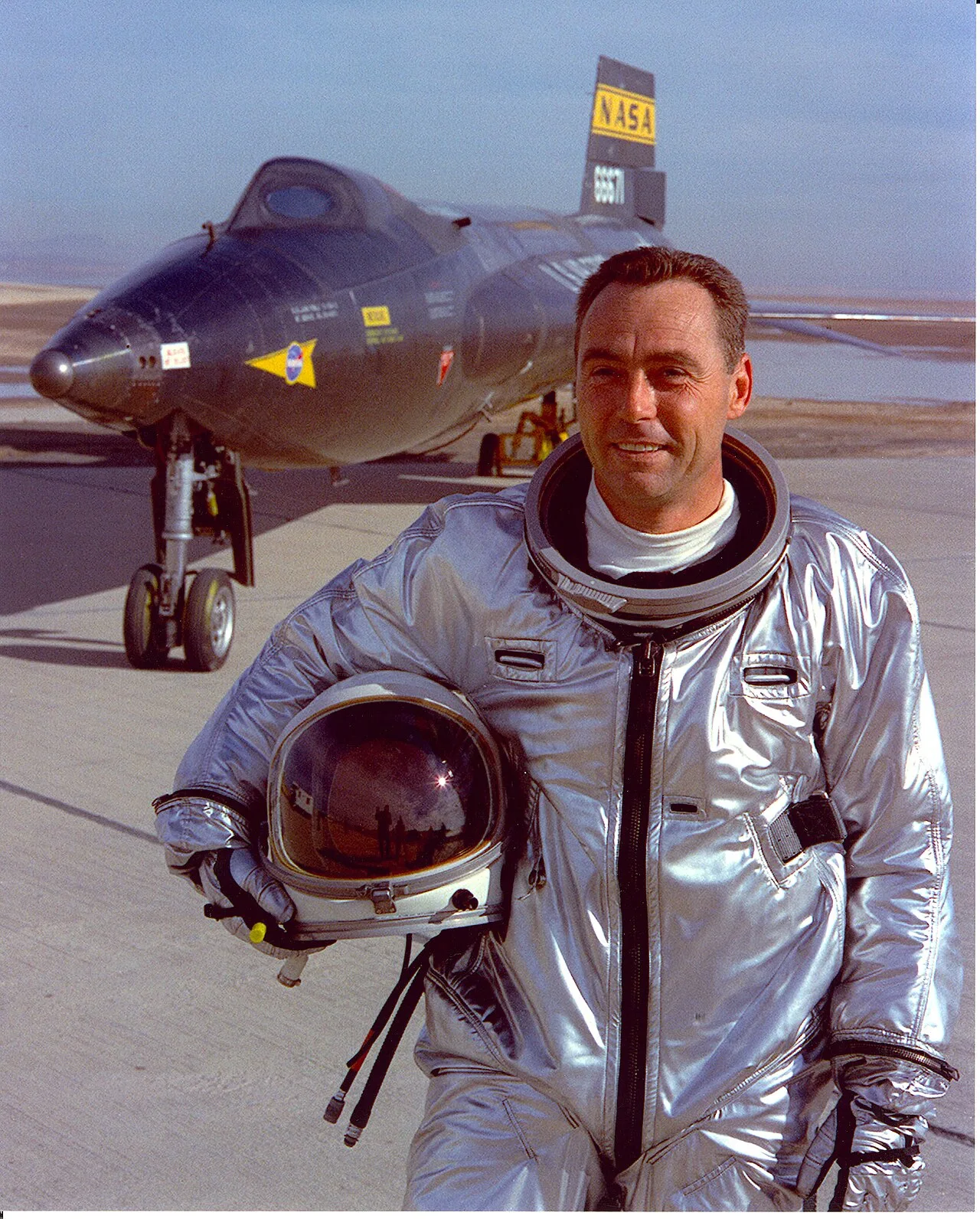 Portrait of William John Knight (1929–2004) – memorial page