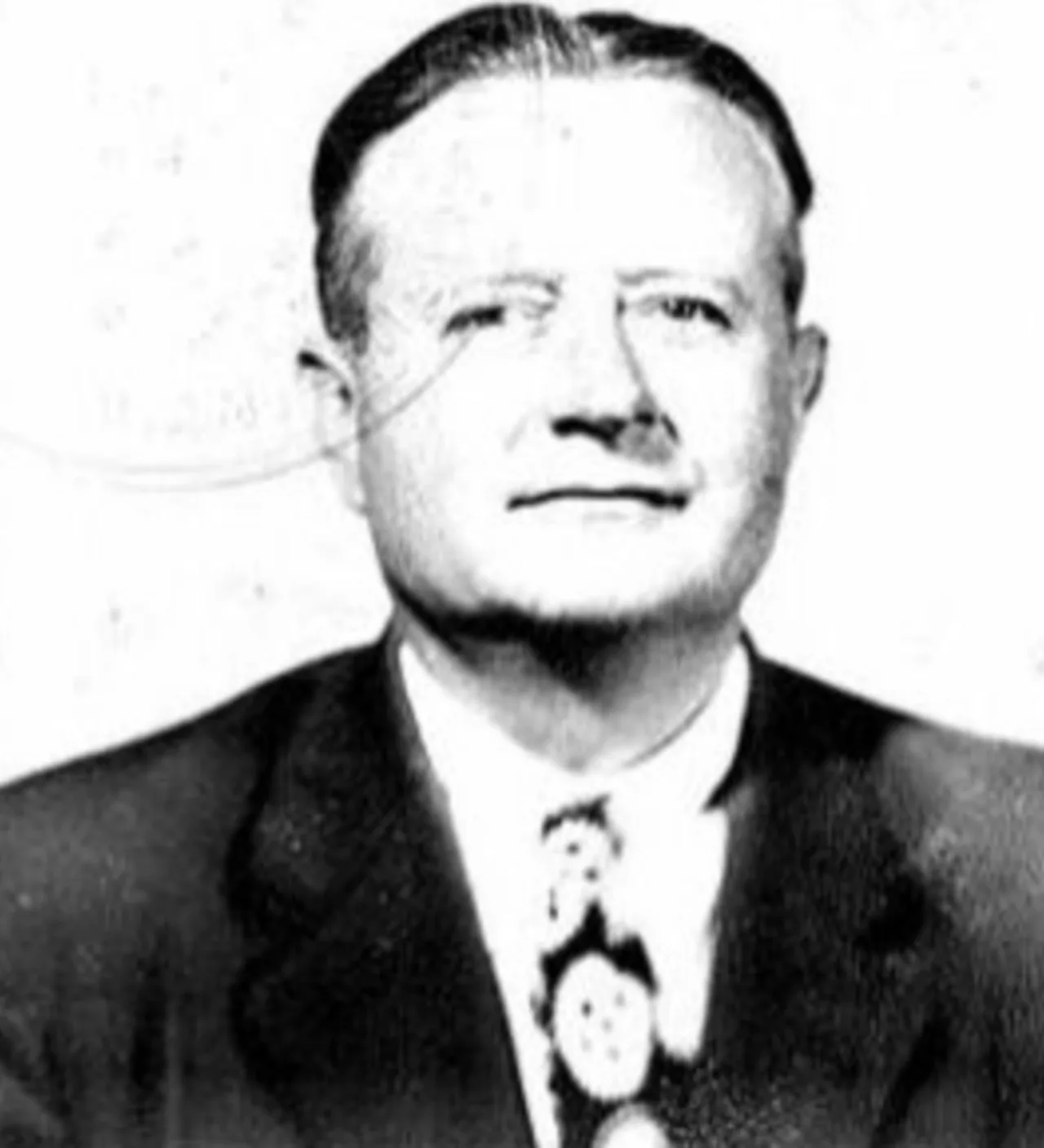 Portrait of Mitchell Wolfson (1900–1983) – memorial page