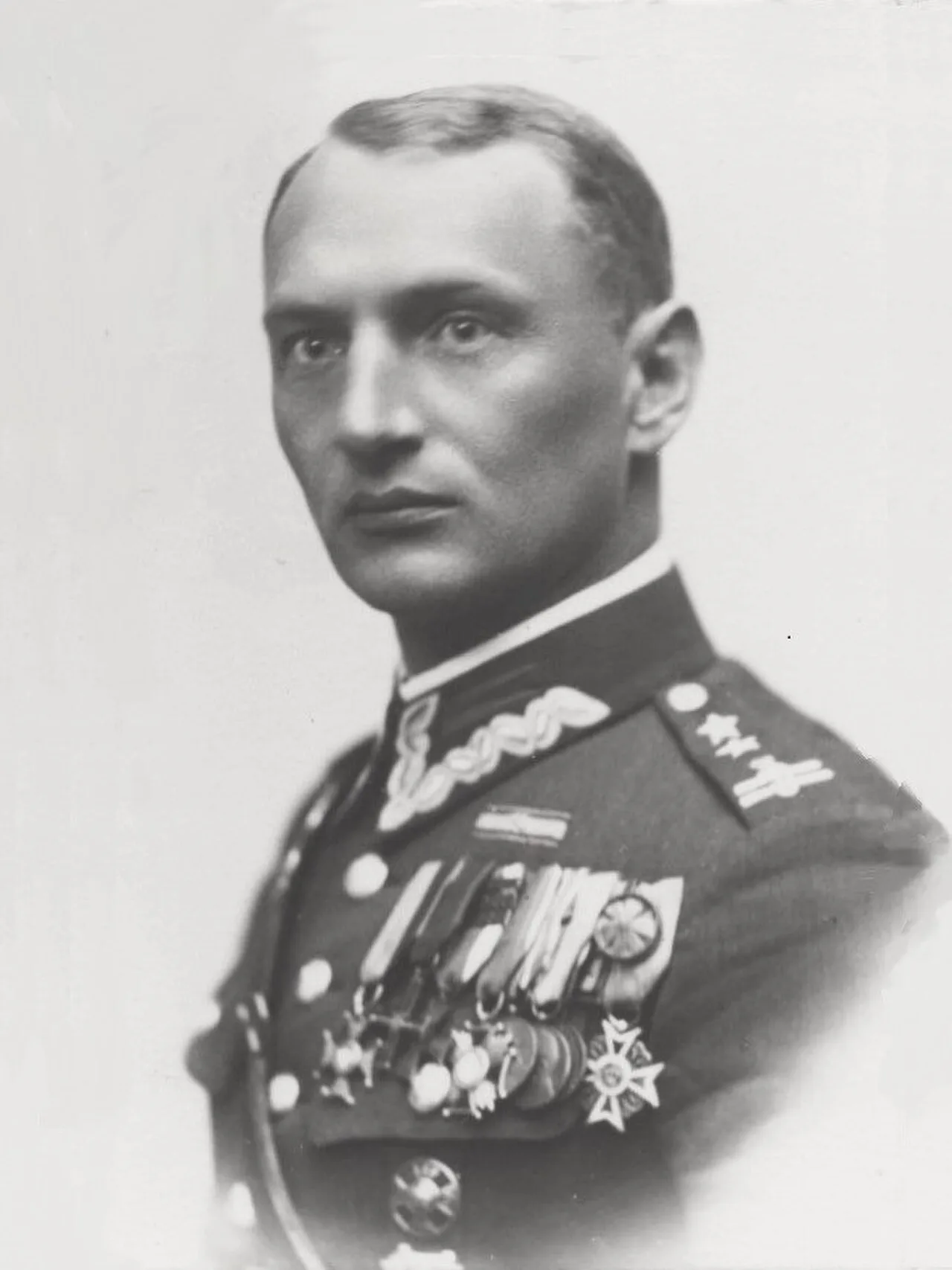 Porträt von Władysław Mączewski (1894–1979) – Gedenkseite