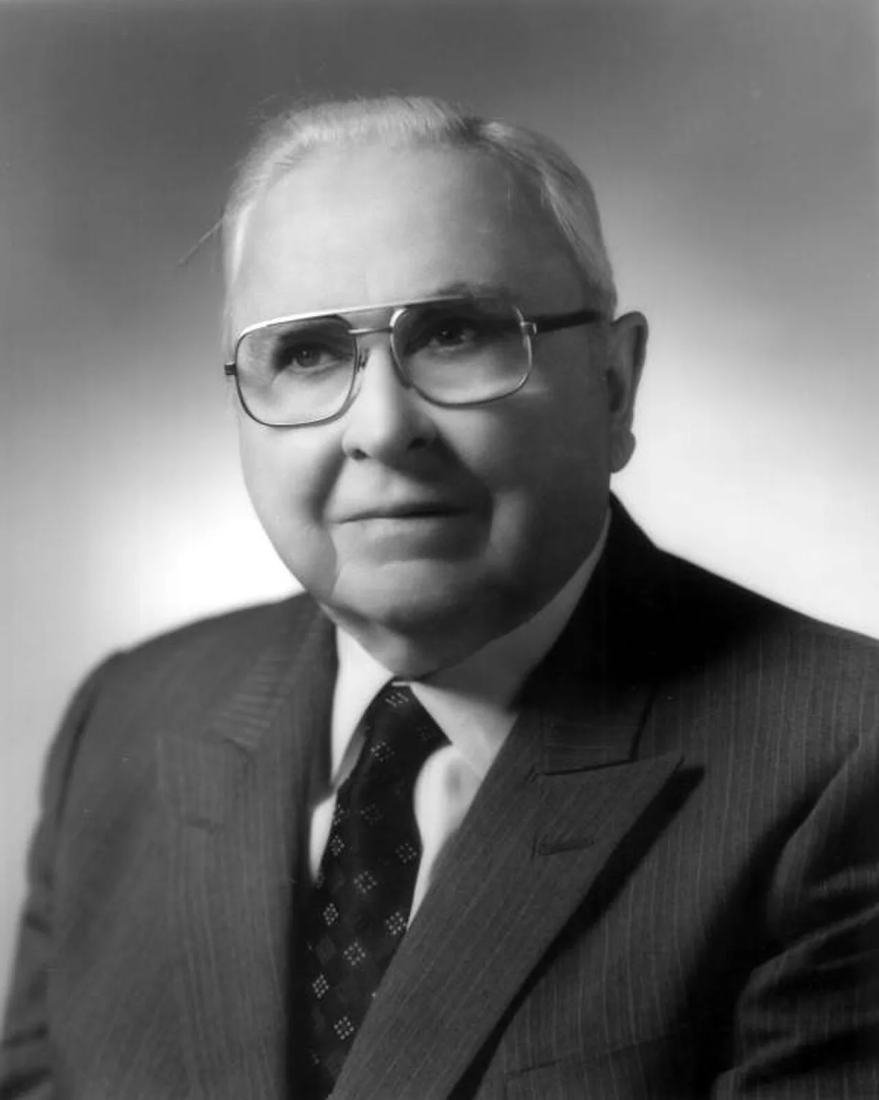 Portrait of B. K. Roberts (1907–1999) – memorial page