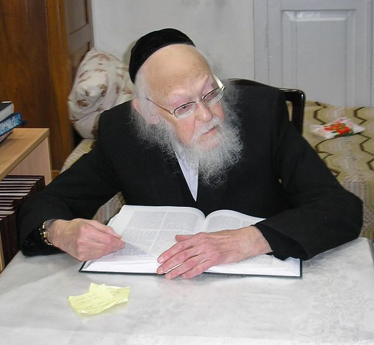 Portrait of Joseph Schalom Elyashiv (1910–2012) – memorial page