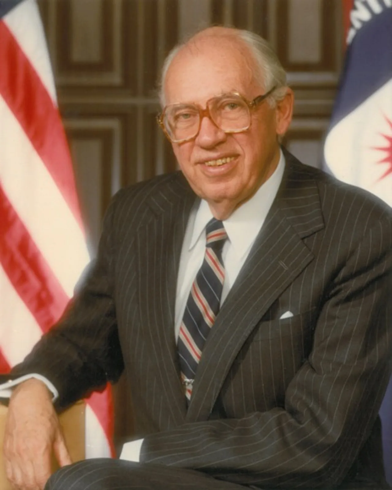 Porträt von William J. Casey (1913–1987) – Gedenkseite