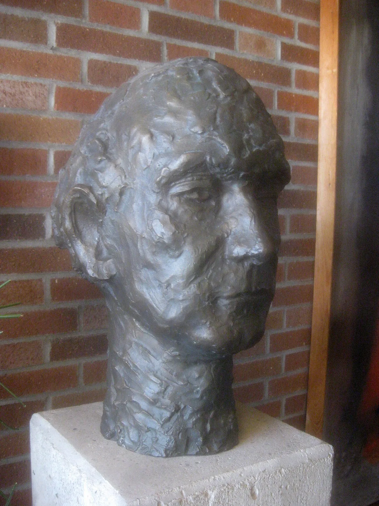 Portrait of Wilhelm Hoffmann (1901–1986) – memorial page