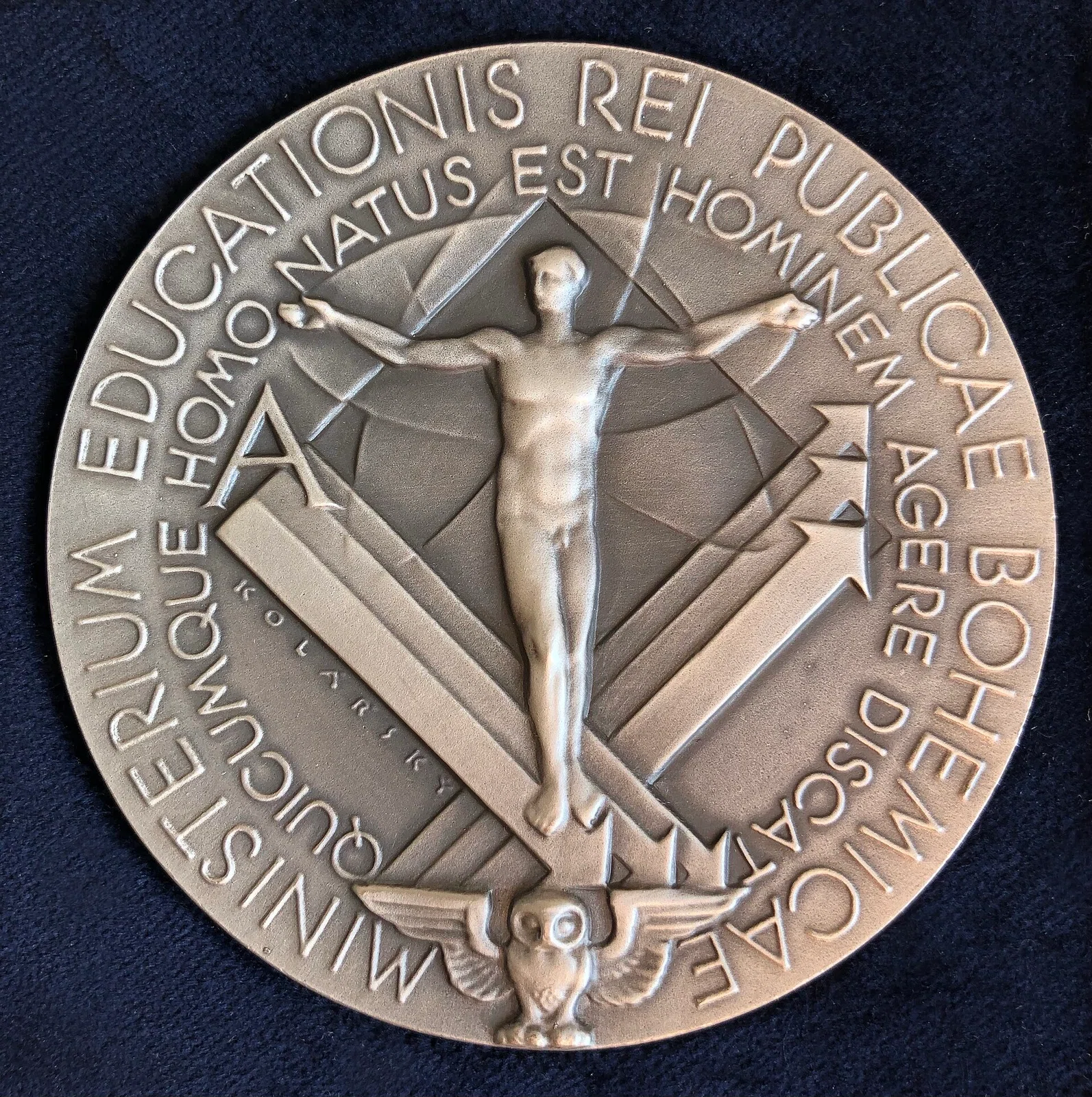 Medal of the Ministry of Education, Youth and Sports