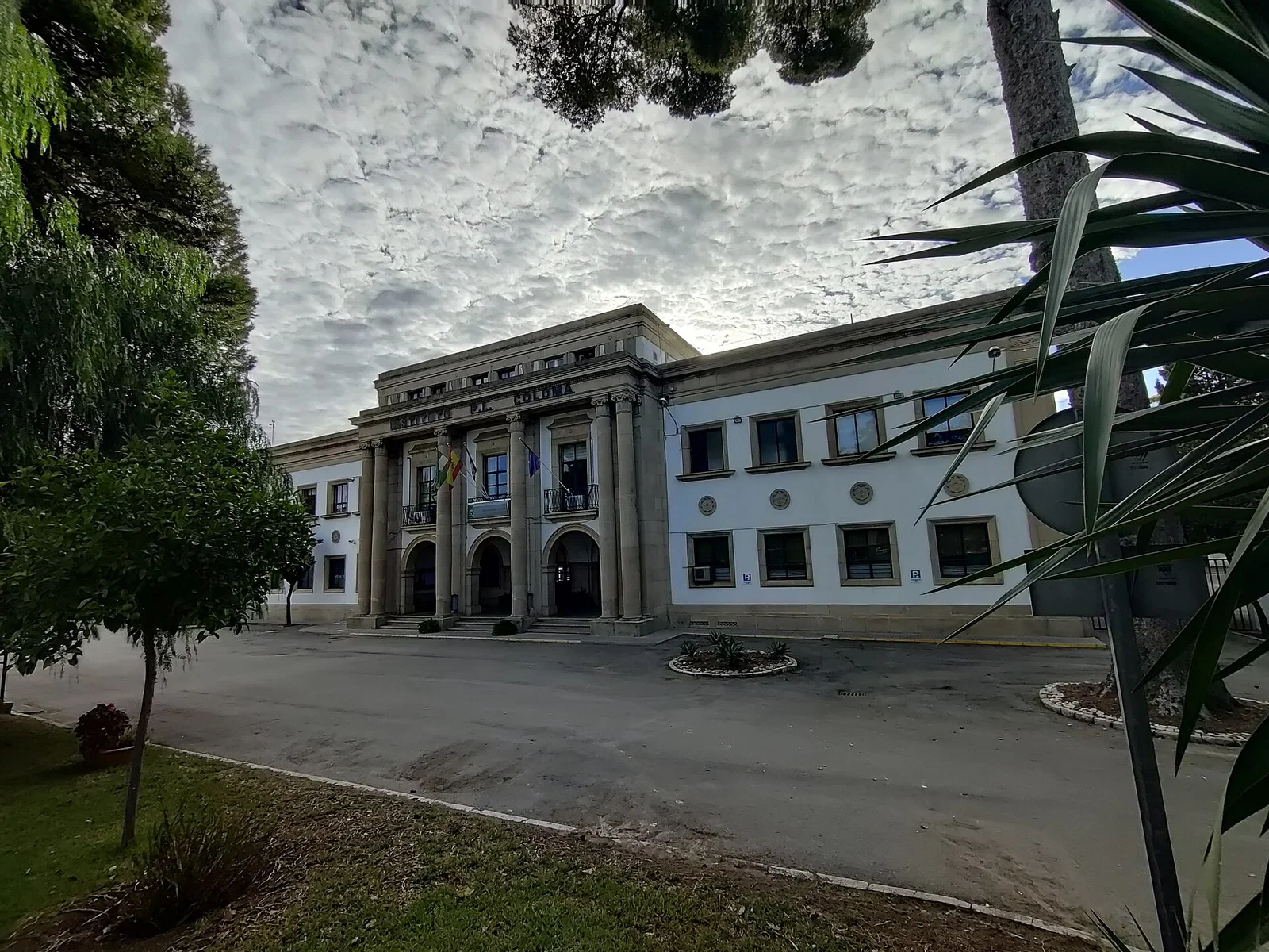 Padre Luis Coloma High School