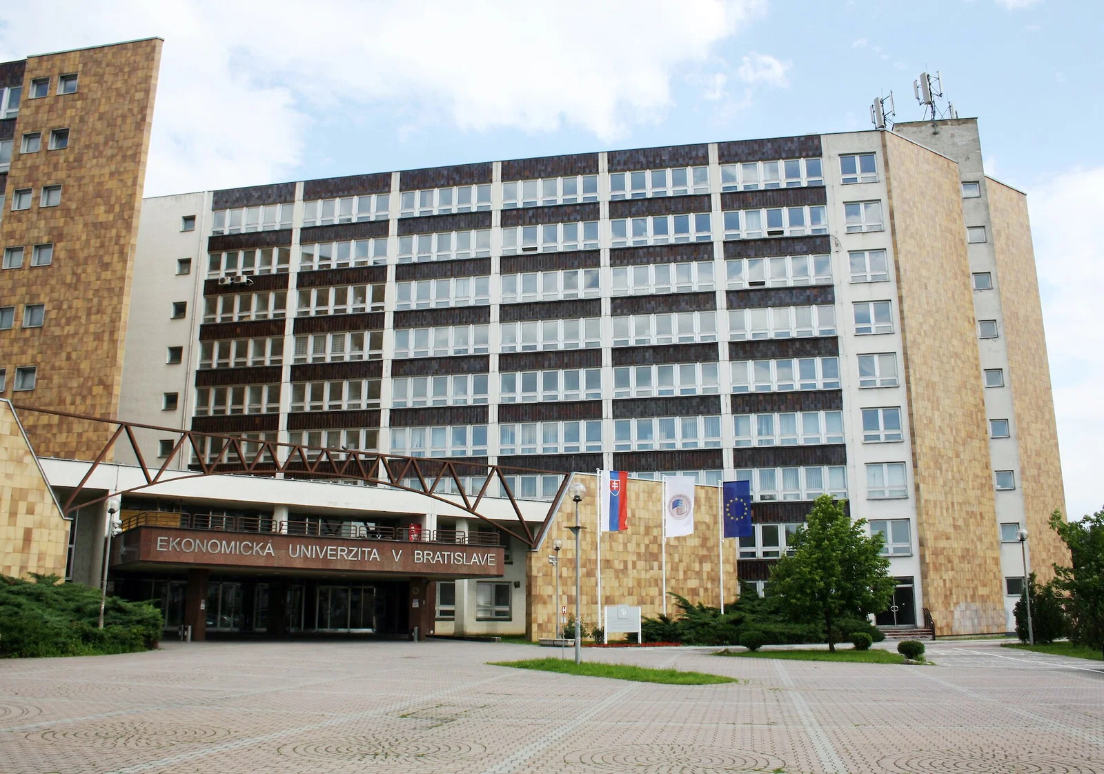 Wirtschaftsuniversität Bratislava