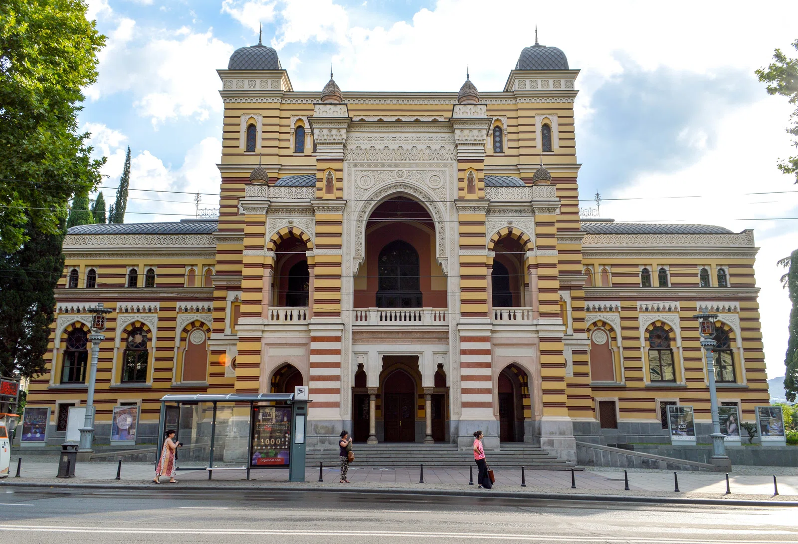 Staatliches Sacharia-Paliaschwili-Theater für Oper und Ballett