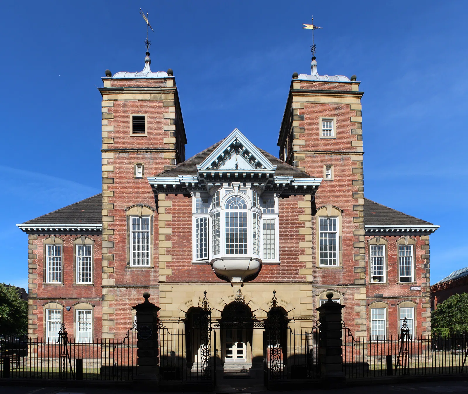 Dame Allan's School