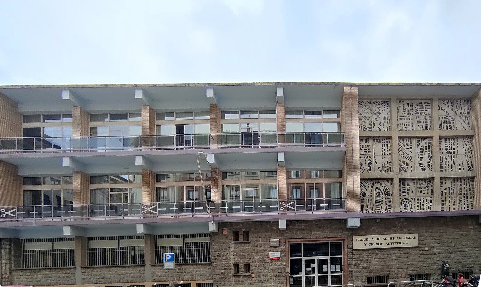 School of Art and High Level Design of Pamplona
