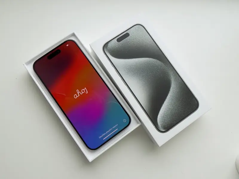 iPhone 15 Pro Max 512GB Bílá