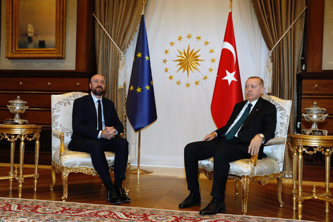 Erdogan encarcela a cientos de por vida, mientras la UE sopesa las relaciones