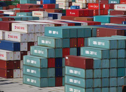 No-deal Brexit would seriously harm UK, leaked paper says
